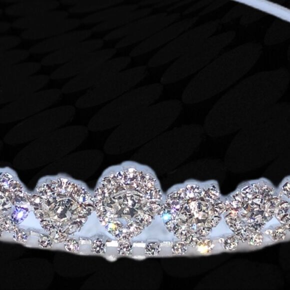 New! Tiara! Beautiful!  - Picture 3 of 4